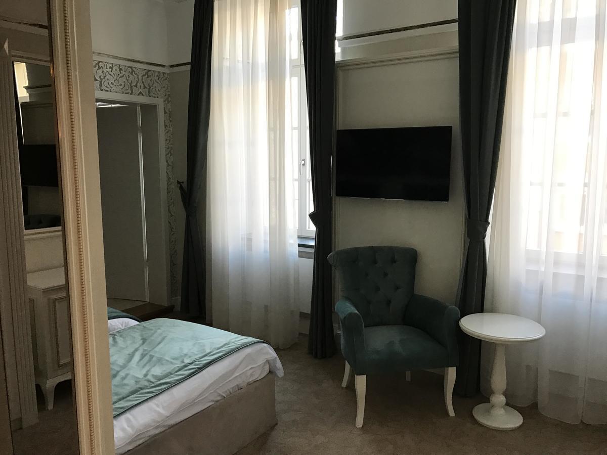 Hotel Amts-apotheke 4*