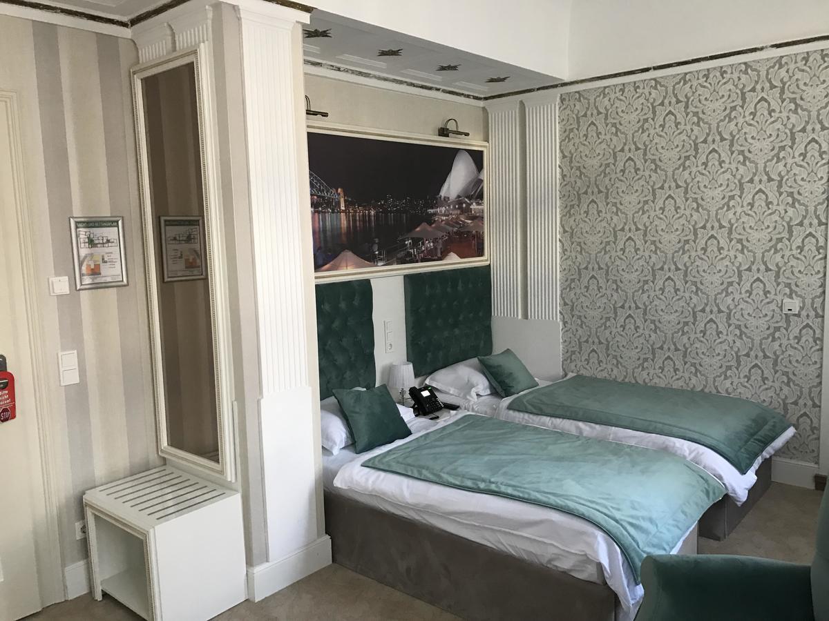 Hotel Amts-apotheke 4*