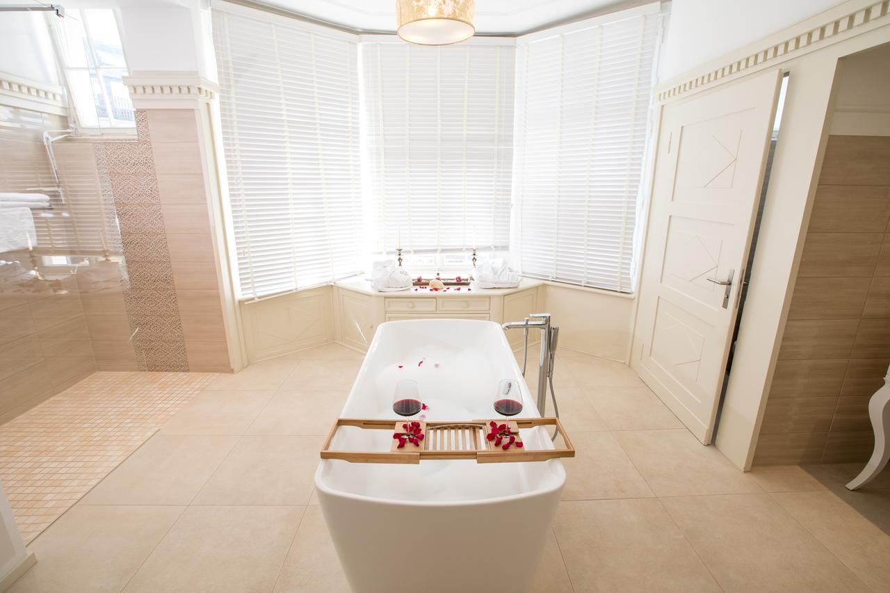Hotel Amts-apotheke 4*